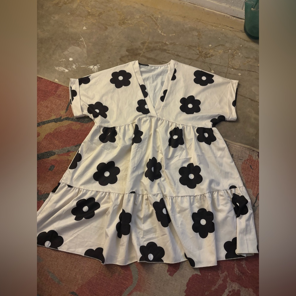 SHEIN Curve Monochrome Dress